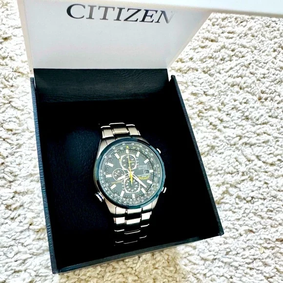 *READ DESCRIPTION* Citizen Eco-Drive Blue Angles H800 Radio controlled Watch - Picture 10 of 16